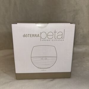 NEW DoTerra Original PETAL Diffuser Brand New SEALED